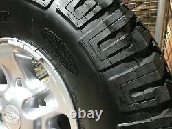 4 x Land Rover Defender 2358516 off-road tyres complete with wheels, unused