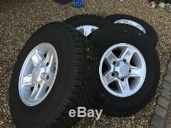 5 x Genuine Land Rover Defender wheels and tyres x 5 on -off road