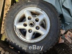LAND ROVER DEFENDER DISCOVERY OFF ROAD WHEELS AND TYRES 16 inch 5 qty