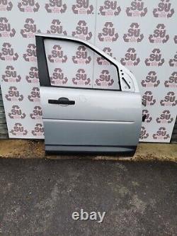 LAND ROVER FREELANDER 2 06-14 o/s off driver right front door silver