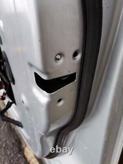LAND ROVER FREELANDER 2 06-14 o/s off driver right front door silver