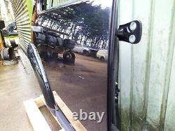 Land Rover Discovery right off side rear door in 820 black LR4 2011