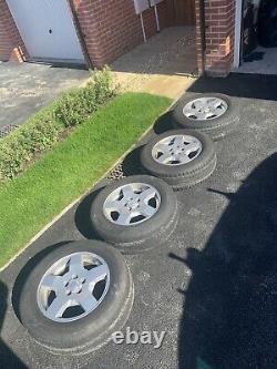 Land rover discovery 3 wheels Not Range Rover Sport/off Road/tyres 255/60/18