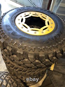 Landrover Defender/Discovery off-road tyres with rims