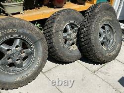 5 Roues En Alliage Land Rover Avec Dick Cepek Crusher Lt285/75r16 Pneumatiques Hors Route