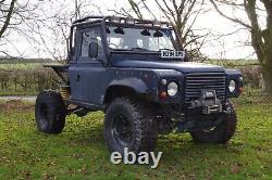 Camion Land Rover hybride Discovery/Defender Challenge 100 Trayback Off-Roader