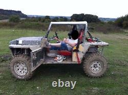 Défi de course contre-la-montre Trey-Back Challenge avec le V8 Off-Road Truck Rover