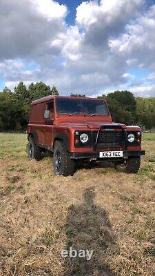 Land Rover Defender 110 Commercial TD5 Utilitaire 4x4 Tout-Terrain Orange 2001