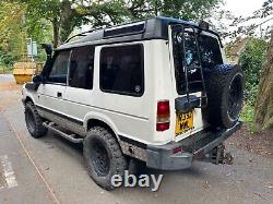 Land Rover Discovery 1 300tdi 3 portes automatique 1998 tout-terrain / autorisé sur route