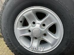 Véritable Land Rover Defender Spare Boost Alloy Wheel Tyre 235 85 R16 Nouveau Décollage