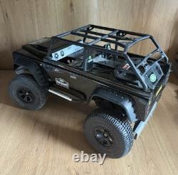 Voiture RC tout terrain Land Rover Axial Tamiya personnalisée jamais utilisée