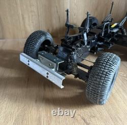 Voiture RC tout terrain Land Rover Axial Tamiya personnalisée jamais utilisée